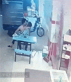 2019080132685651564668357831459.gif
