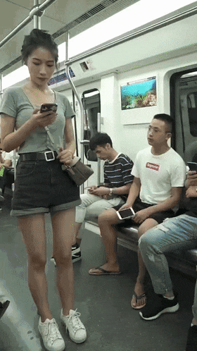 2019090632685651567741586834433.gif