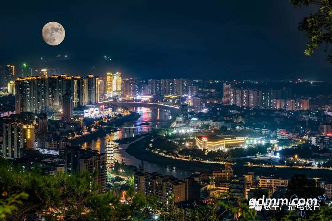 181236aq8k99glu7hdqupl.jpg