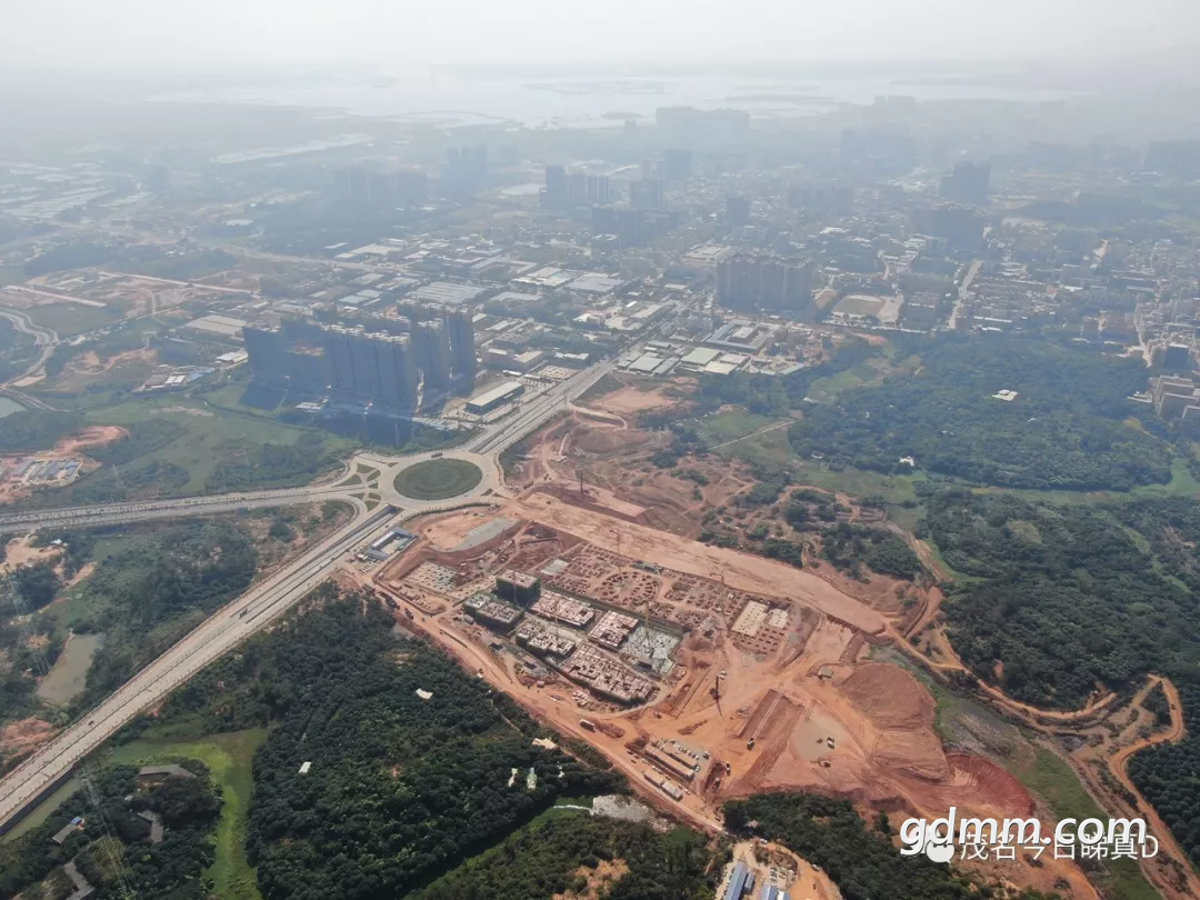 094338hk2gy4hs7pork1r9.jpg