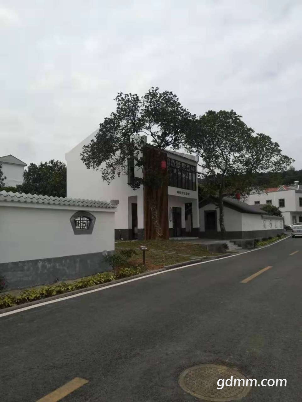 front2_FqISFik2cgsoPeZkyQhws2QR5IyU.jpg