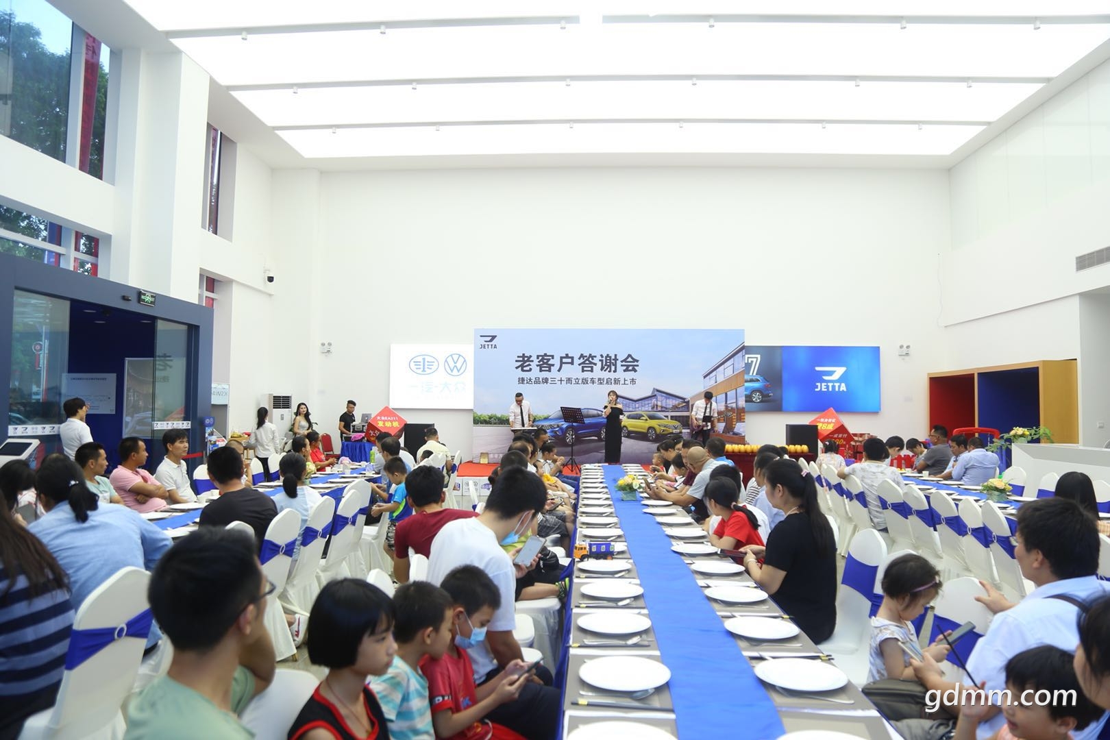 fcc2731ae30200ebf111245496da21b.jpg