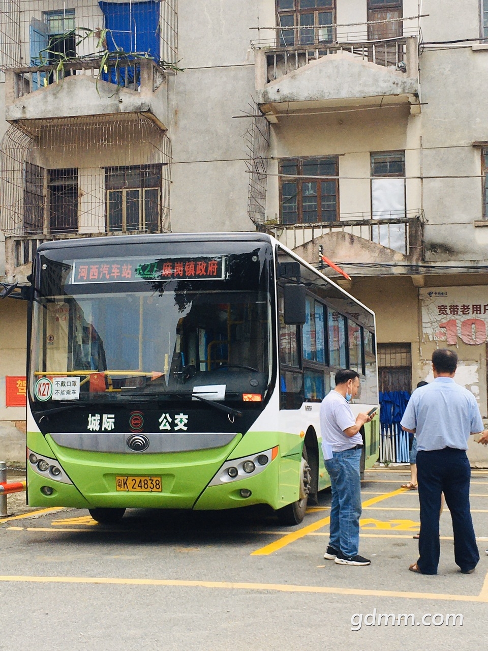 front1_0_Fu16f-3iUdIxYp2SOM57s8usyvZ9.jpg