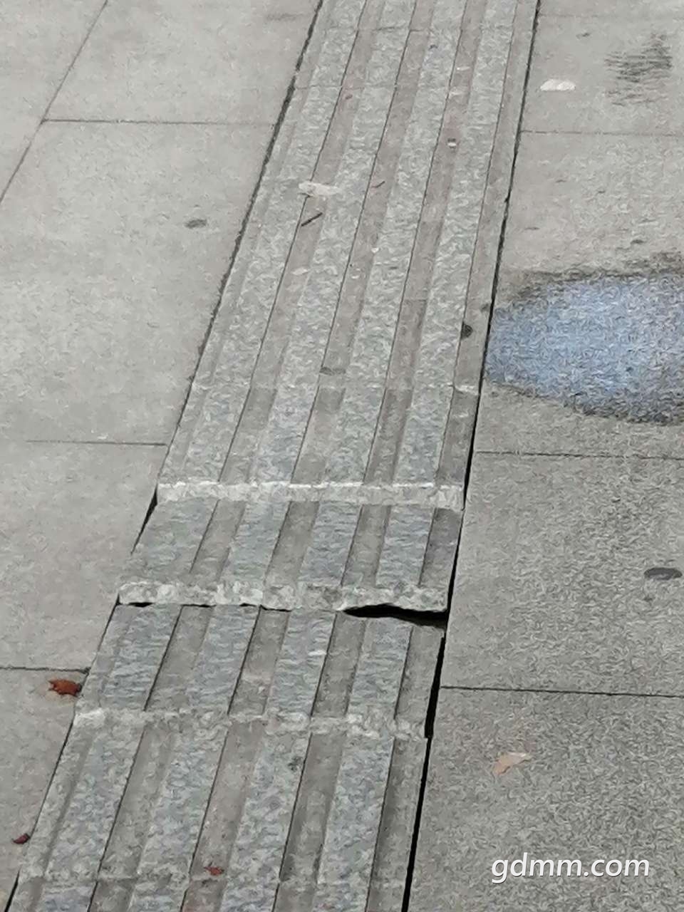 front2_0_FhiND_PhvvV-hihWYiWtA4hBpkQW.jpg