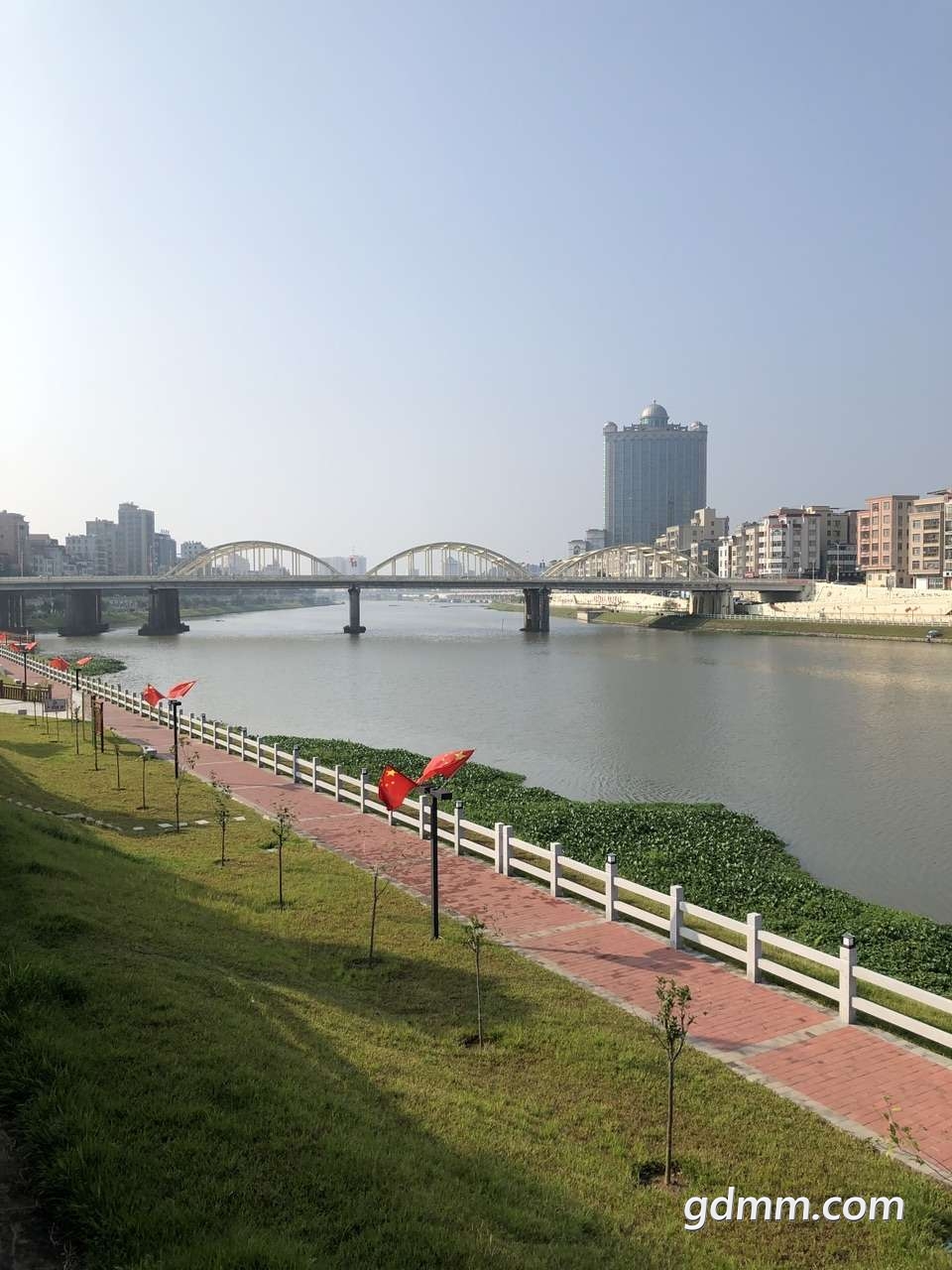 front2_0_FsN5u-GT-WvAj-d0HjZuw7YKs71z.1602915407.jpg