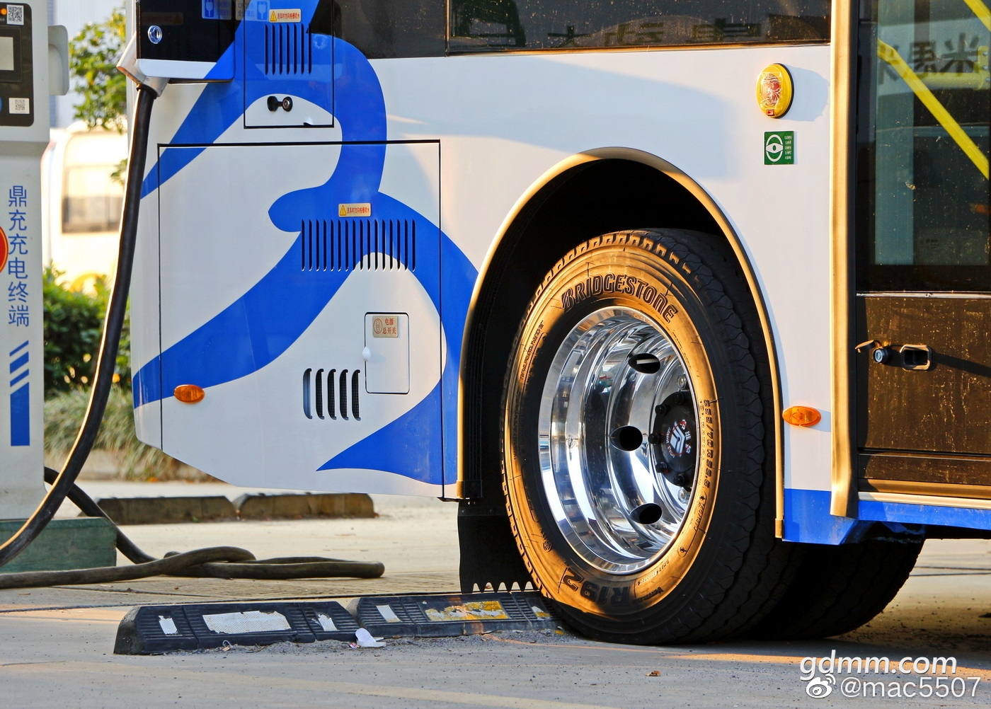 b6527665gy1gk6msz0kx7j212w0ruaok.jpg
