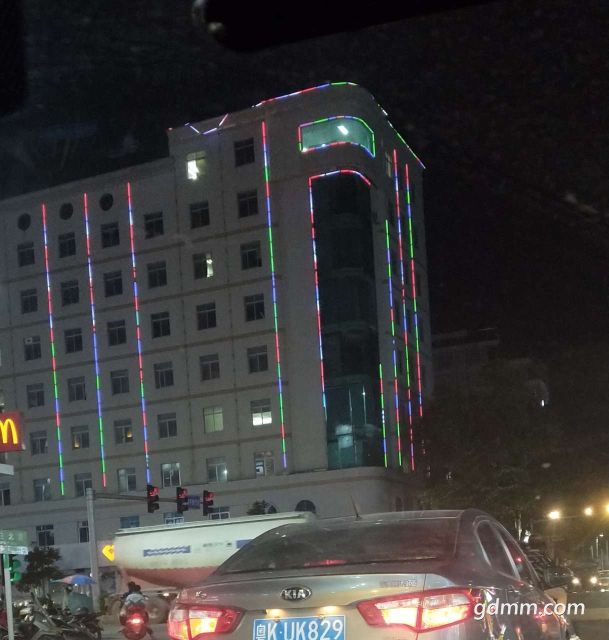 front2_0_FthEhNZE79vH77sye2SDjUAKx2Sd.1606222015.jpg