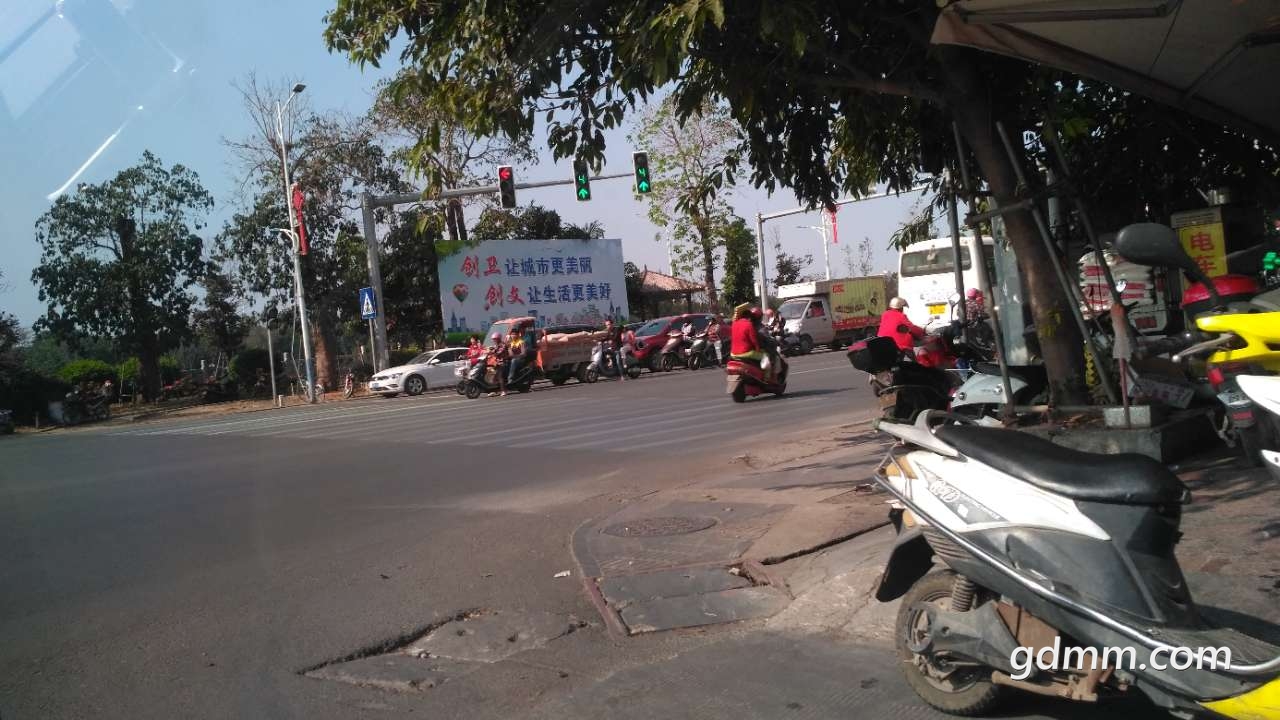 front2_0_FqDwq52w-VdE6A_ujegRKW6DX86Z.1610857566.jpg