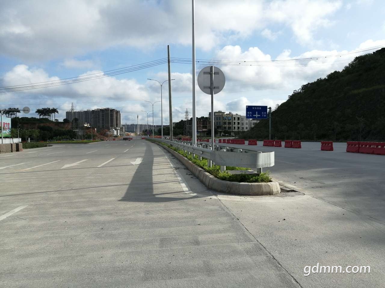 front2_0_FkIrTiPHXhgK5m-GzFWDgQb9Y88b.1621738142.jpg