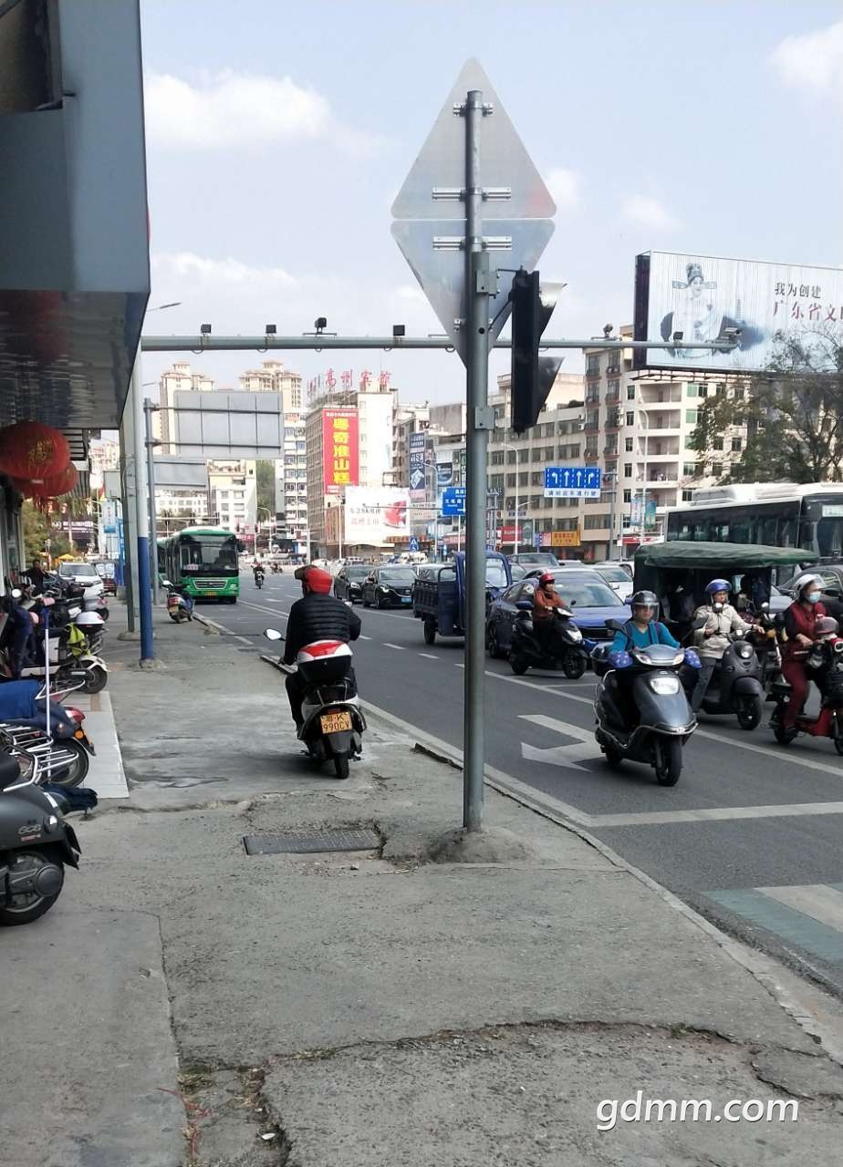 front2_0_Frs5lhWMCsJuKw_A8rGzbGZvcfNp.1627800913.jpg