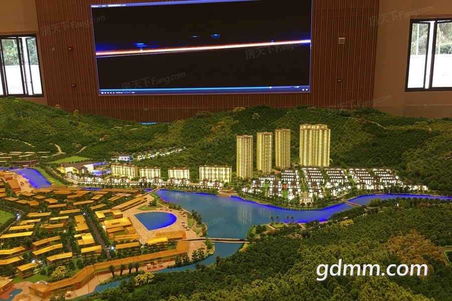 e812ee1a-6ed1-42d2-b652-e299b051bd21.jpg