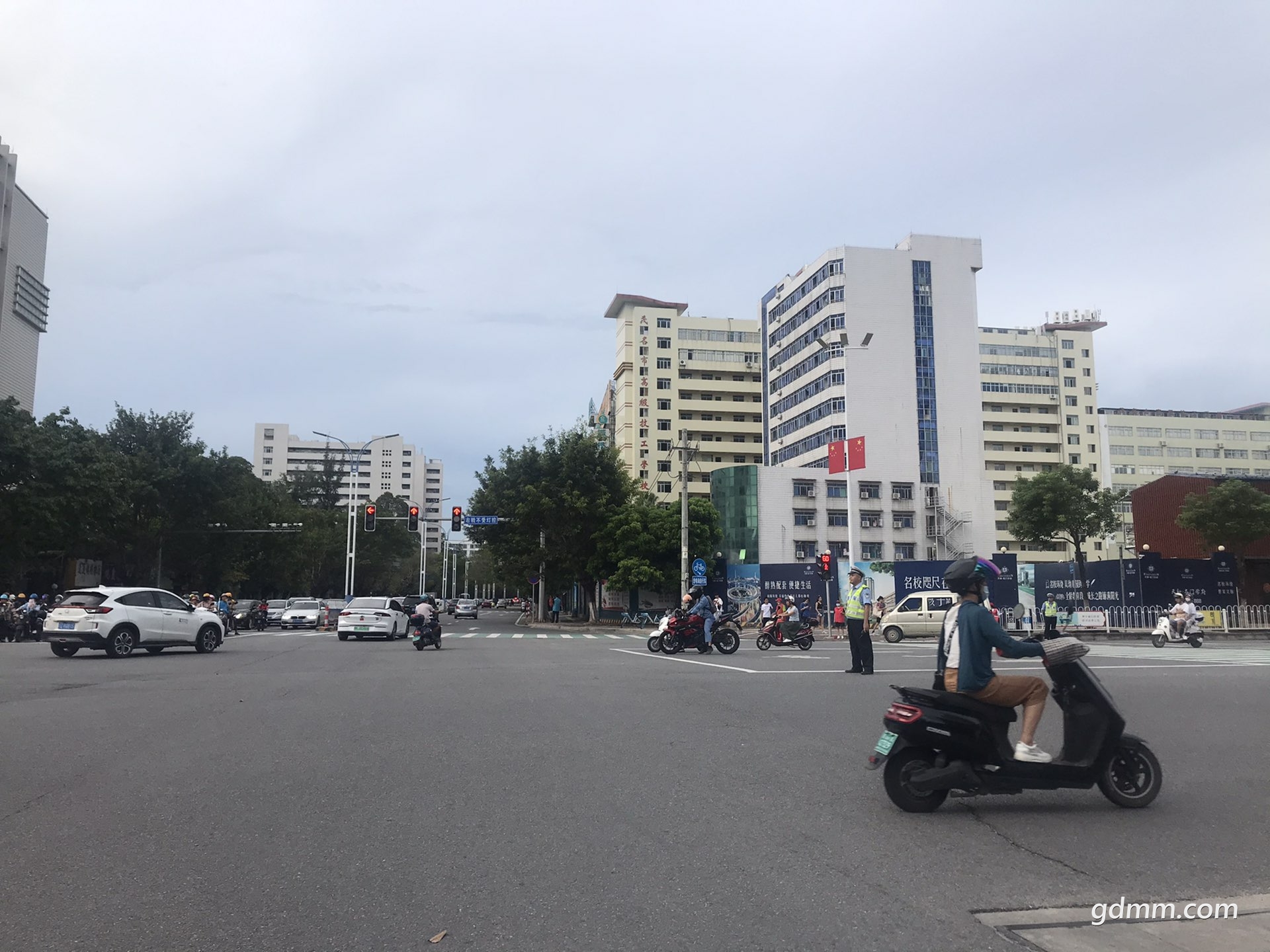 front1_0_FqK0Fe2BuoijePQHHIk2GQHnlMR_.1632304906.jpg