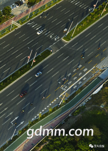 0C273BEF-4E2E-4681-87F8-4C6FE80E5AA3.png