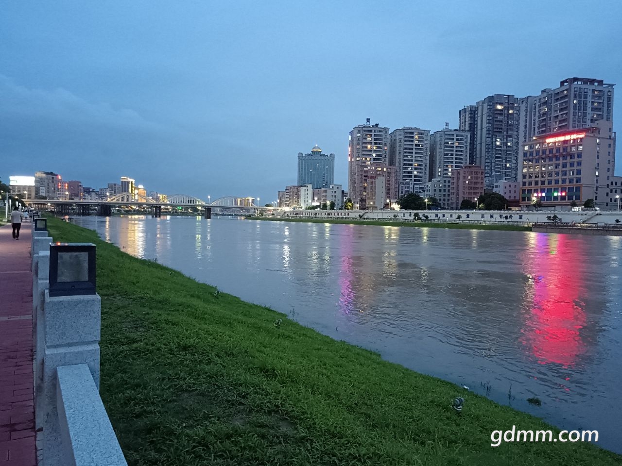 20220805234445front2_0_1590349_FsenSaJOTmuI6v2XtZDX_uuJFZ3U.jpg
