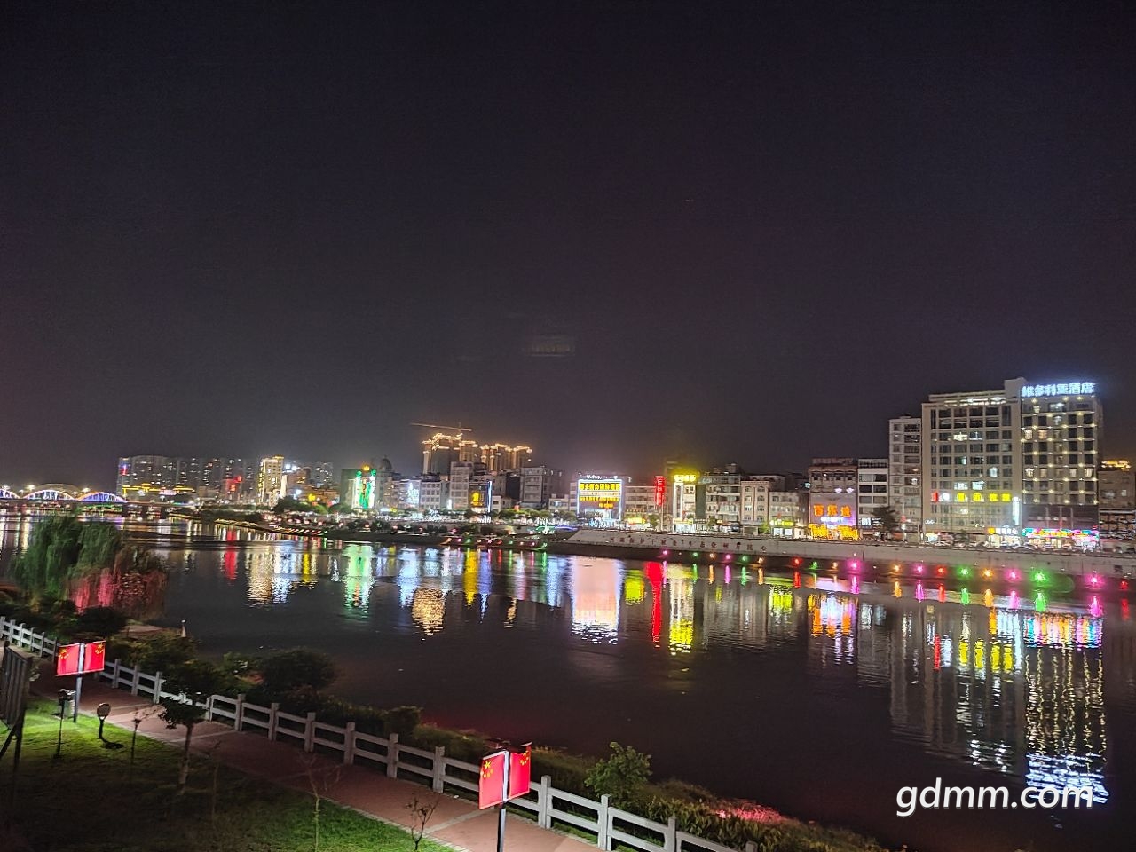 20221002215609front2_0_3271700_Fp08QJ-pCykNSHIRGtX0AxeIQnt9.jpg