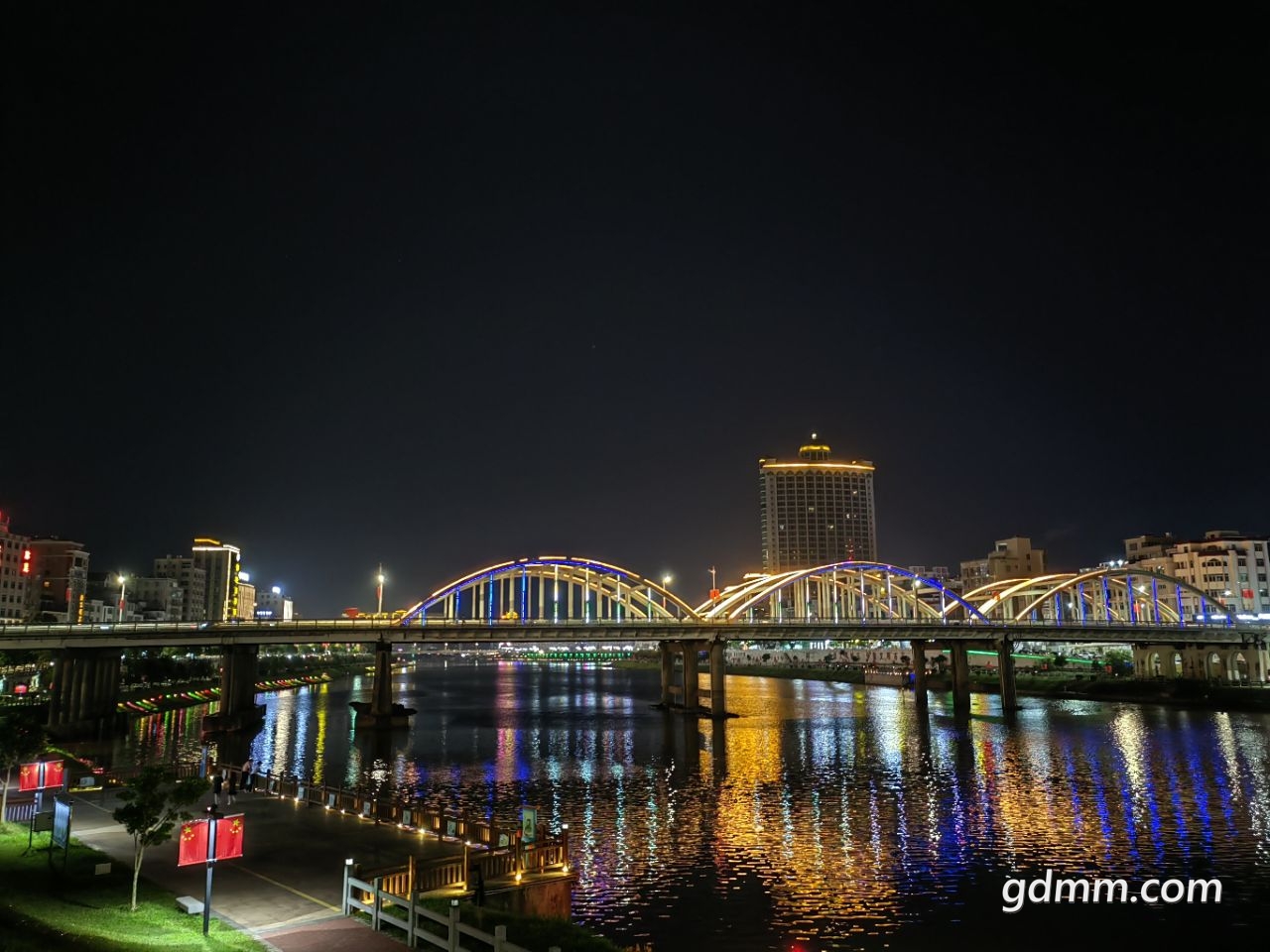 20221006222813front2_0_3276746_Fvl2k6-xVvHSb25V0E6ISkxVok65.jpg