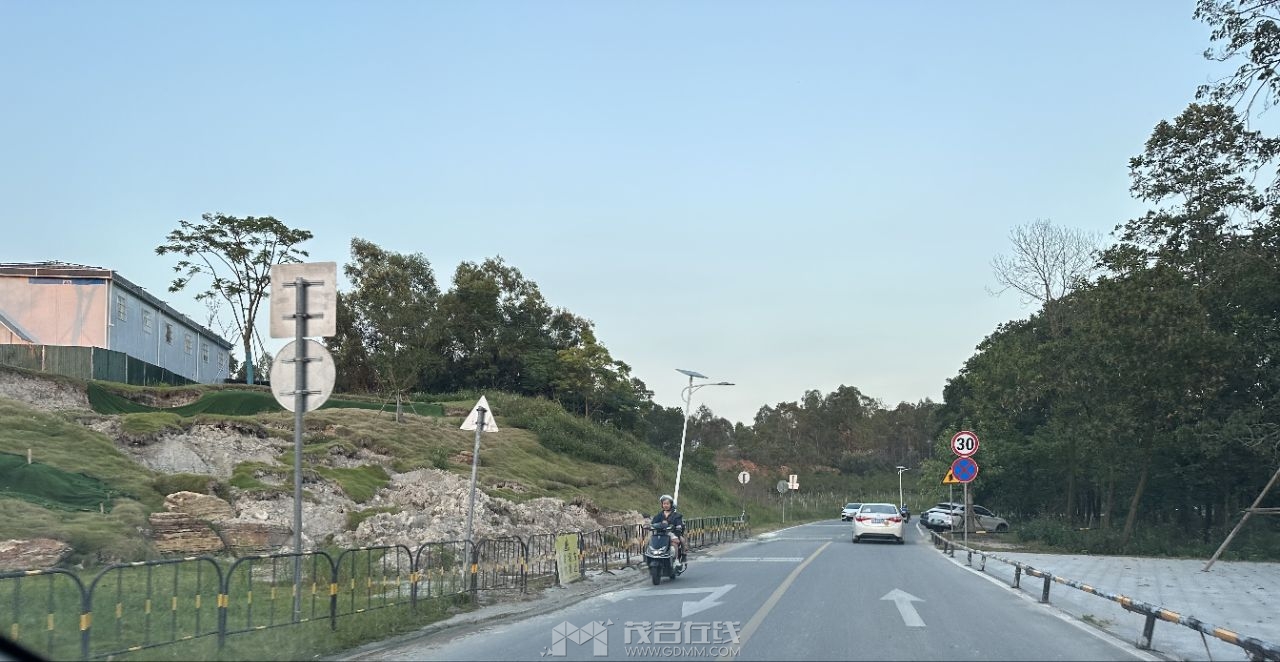 20231106111041front2_0_3385080_FlUbS-xUMoU2MG_ynVkBZHOM34lQ.jpg