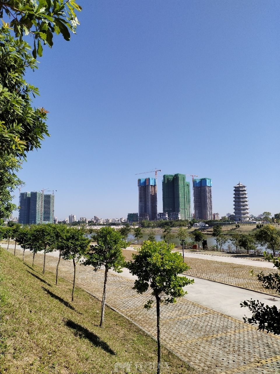 20231118123441front2_0_3381721_FqLO4YoHhuoE-ElrFpk-bXXvDh-4.jpg