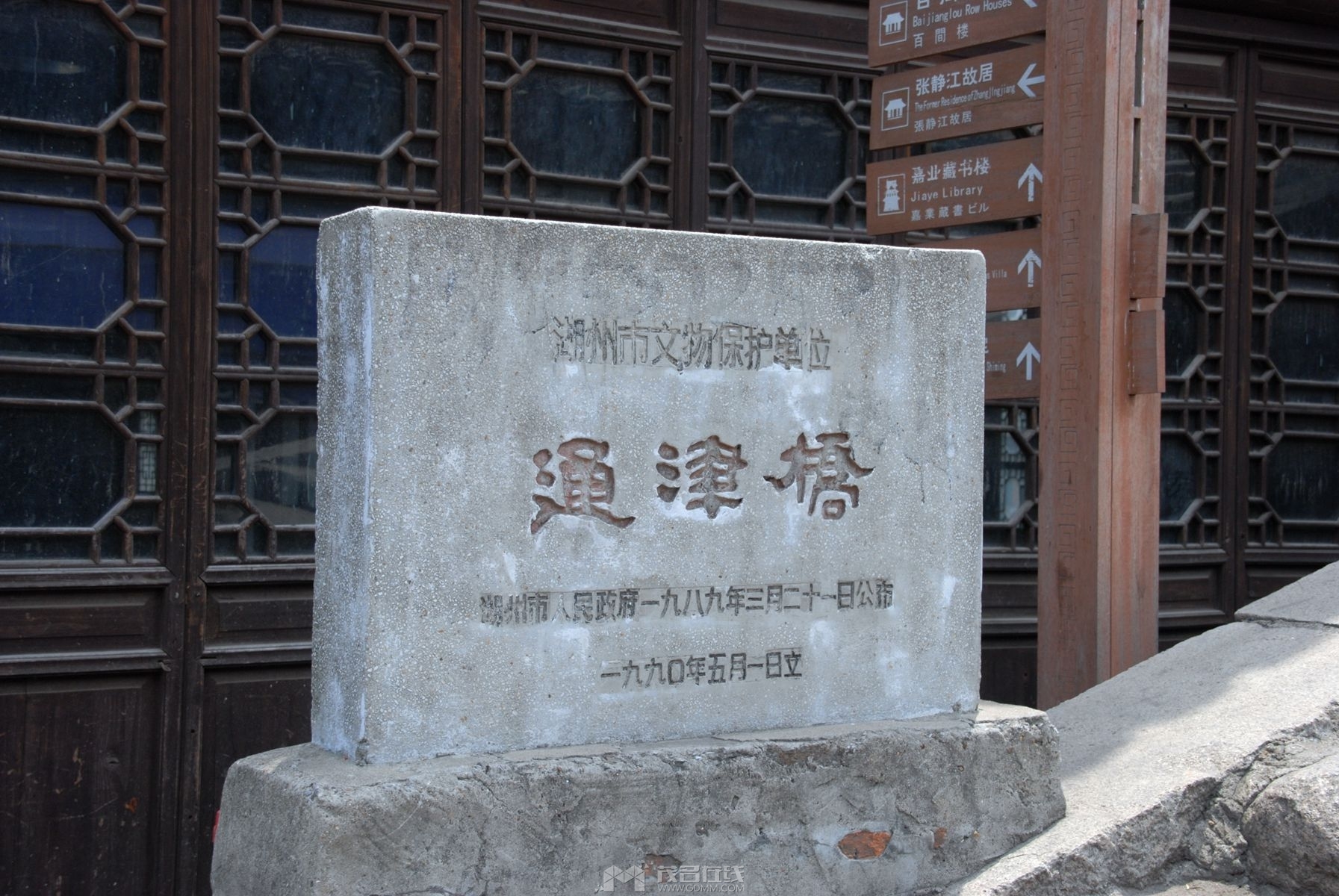 145.jpg