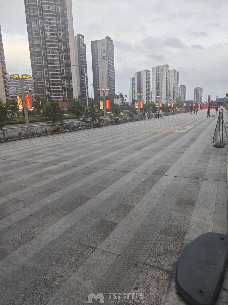 20251006180214front2_0_3253455_FpkEe-BB09C2JShaoGc1d3mqMjVN.jpg
