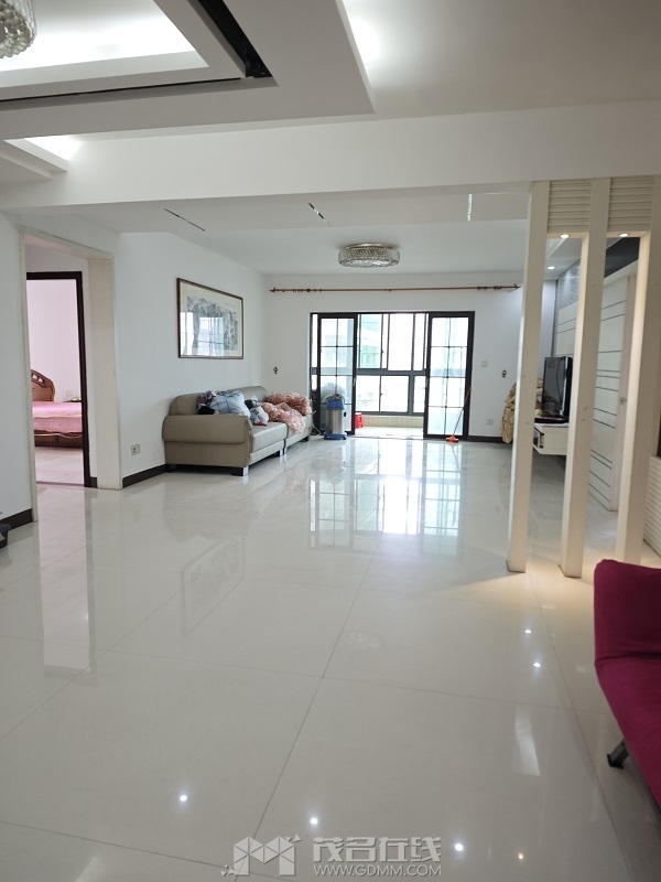 D1503-1.jpg